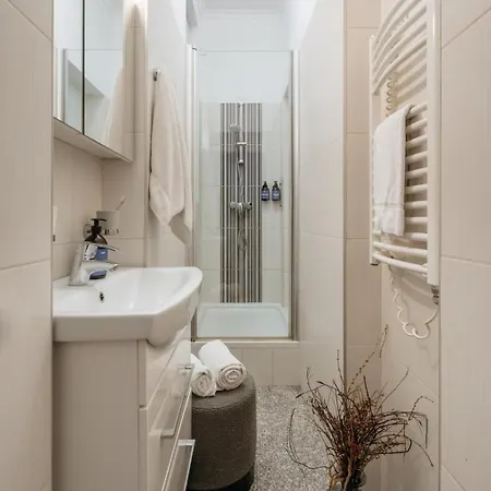 Days - 1bdr - Fireplace - Ac Prague